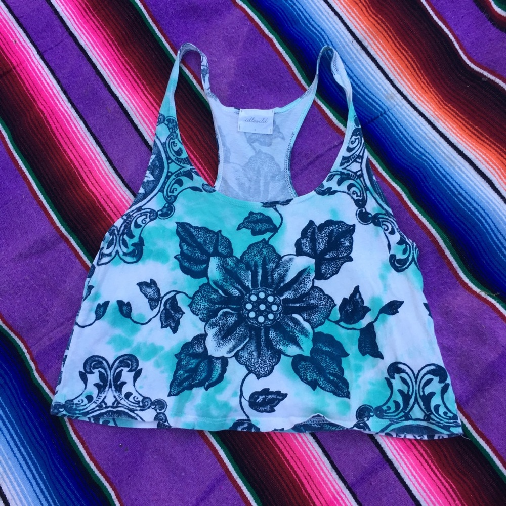 Tank top style crop top S
